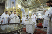 De sărbătoarea Bobotezei Întâistătătorul Bisericii Ruse a săvârşit slujba Sfintei Liturghii în catedrala Botezul Domnului