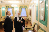 Preşedintele Executivului V.V. Putin l-a felicitat pe Preafericitul Patriarh Kiril cu a treia aniversare de la intronizare