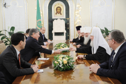 Întâlnirea Preafericitului Patriarh Kiril cu Preşedintele Kirghiziei A.Ş. Atambaev