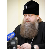 Mitropolitul Mercurie al Rostovului: Organizaţiilor religioase trebuie să li se ofere dreptul la expertiza manualelor şi acreditarea învăţătorilor pentru disciplina despre culturile religioase