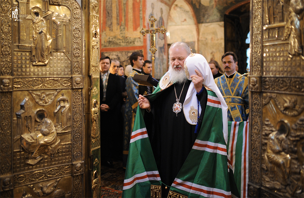 Slujire Patriarhală în catedrala Bună Vestirea din Kremlin de sărbătoarea Bunei Vestiri a Preasfintei Născătoare de Dumnezeu