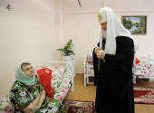 În ziua de Paşti Preafericitul Patriarh Kiril a vizitat Centrul adaptării sociale a invalizilor „Filimonki”