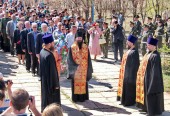 В Орской епархии на месте гибели героя-космонавта Владимира Комарова совершено заупокойной богослужение