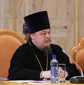 Cuvântul preşedintelui Departamentului sinodal pentru cooperare dintre Biserică şi societate la audierile publice „Patriarhul Ermoghen, preoţimea rusă şi Biserica în slujba Patriei”