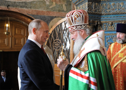 В день инаугурации Президента Российской Федерации В.В. Путина Святейший Патриарх Кирилл совершил молебное пение в Благовещенском соборе Московского Кремля