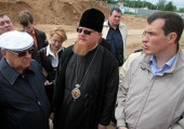 Епископ Подольский Тихон и В.И. Ресин совершили объезд храмов, строящихся на северо-западе Москвы