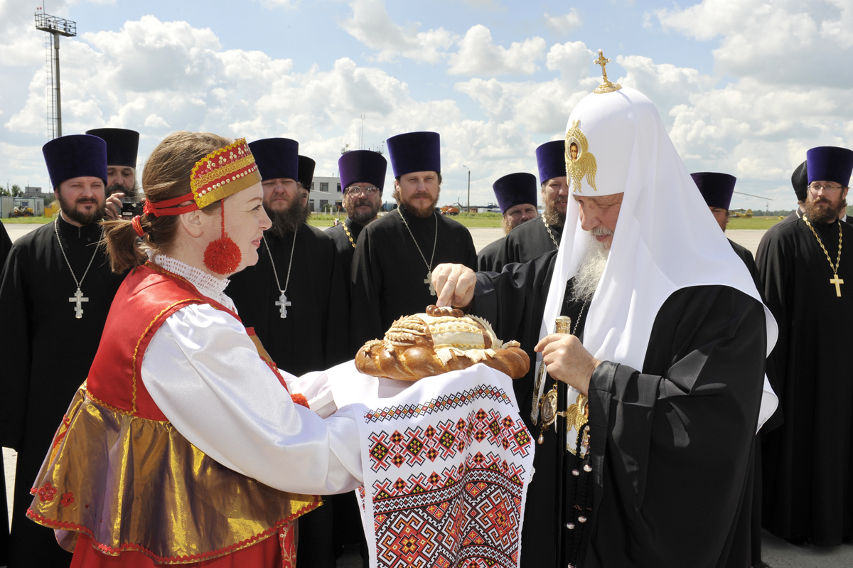Прибытие Святейшего Патриарха Кирилла в Брянск (фото администрации Брянской области)