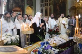 Прощання з настоятелем московського храму Тихвінської ікони Божої Матері в Олексіївському протоієреєм Аркадієм Тищуком