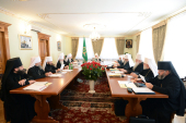 În lavra Pecerska din Kiev sub conducerea Preafericitului Patriarh Kiril şi-a început lucrările şedinţa ordinară a Sfântului Sinod al Bisericii Ortodoxe Ruse
