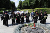 Vizita Patriarhală în Ucraina. Vizită la memorialul Gloriei veşnice la mormântul Ostașului necunoscut şi monumentul victimelor foametei în masă din anii 1930