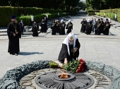 Preafericitul Patriarh Kiril a comemorat pomenirea ostaşilor, căzuţi în Marele război pentru apărarea Patriei şi a victimelor foametei în masă din anii 1930