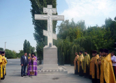 В г. Шахты (Ростовская область) освящена скульптура «Слава шахтерскому труду»