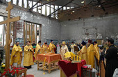 În clădirea sălii sportive a școlii nr. 1 din or. Beslan a fost oficiată pentru prima dată Dumnezeiasca liturghie