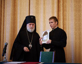 Архиепископ Верейский Евгений наградил студентов Московских духовных школ, участвовавших в восстановительных работах в Крымске