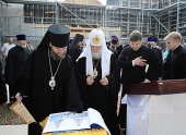 Vizita Patriarhului în Estonia. Vizitarea locului construcţiei bisericii în cinstea sfinţilor întocmai cu apostolii Chiril şi Metodiu în or. Narva