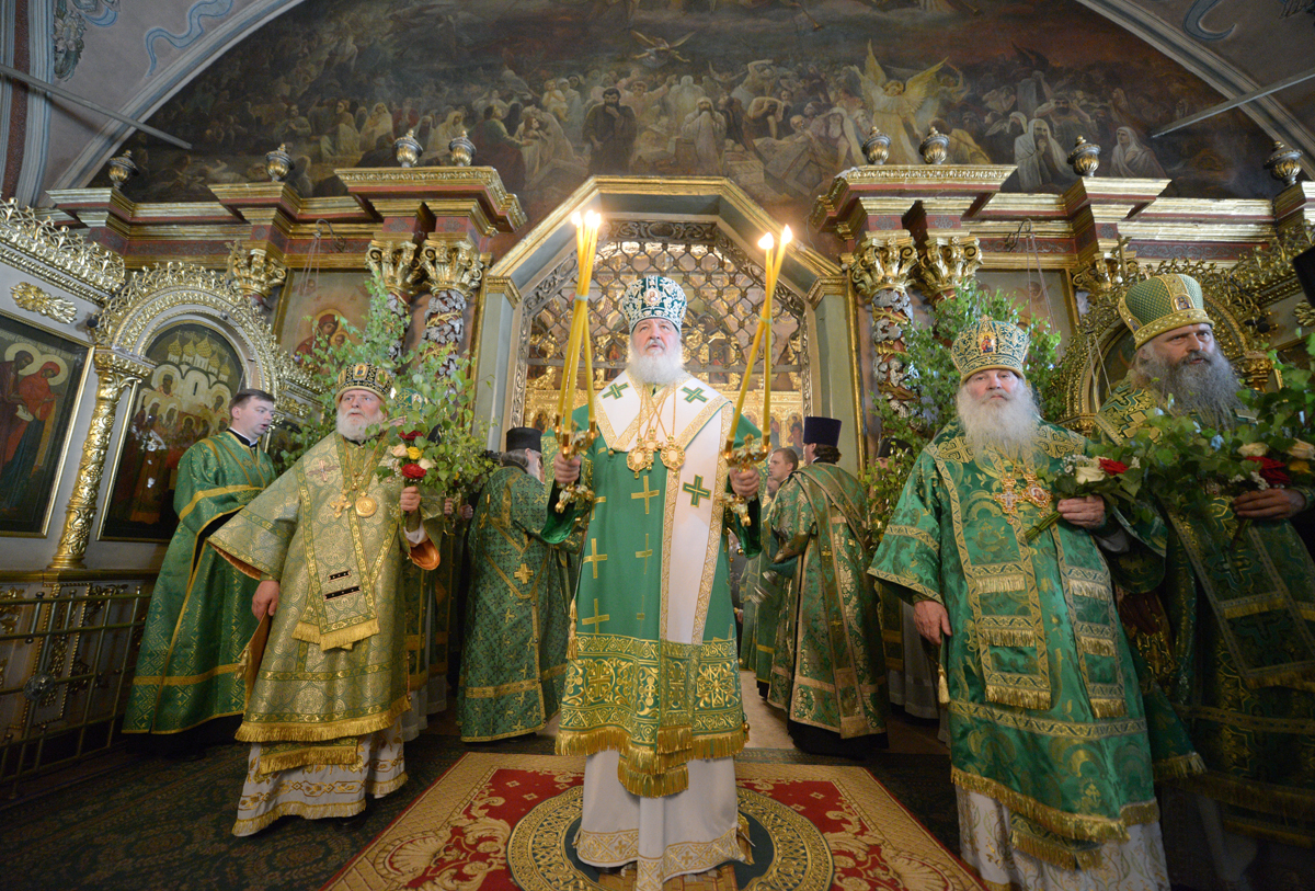 Slujirea Patriarhului de ziua Cincizecimii la lavra „Sfânta Treime” a cuviosului Serghie