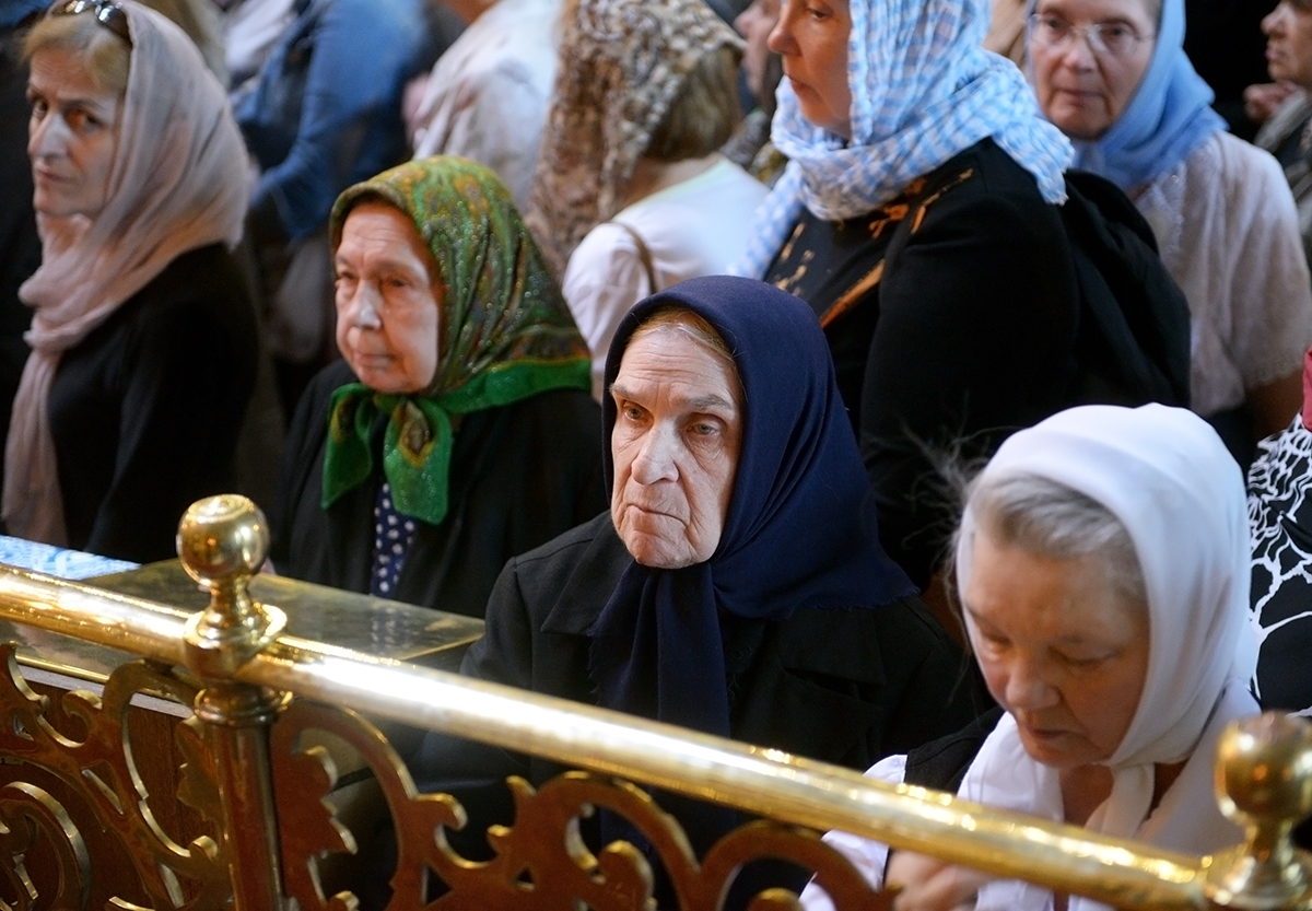 Патриаршее служение в канун праздника Казанской иконы Божией Матери в Богоявленском кафедральном соборе г. Москвы