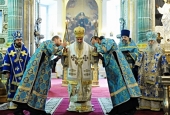Întâistătătorul Bisericii Ortodoxe Sârbe a săvârșit Dumnezeiasca liturghie la catedrala „Icoana Maicii Domnului de la Kazani” din Sanct-Petersburg