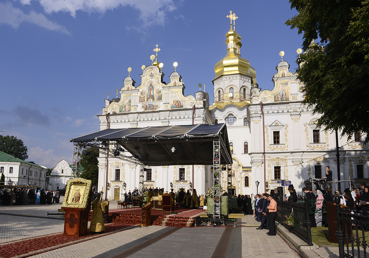 Патриаршее служение в канун дня памяти святого равноапостольного князя Владимира в Киево-Печерской лавре