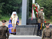 Митрополит Владивостокский Вениамин освятил мемориал памяти пострадавших в годы репрессий на территории Приморья