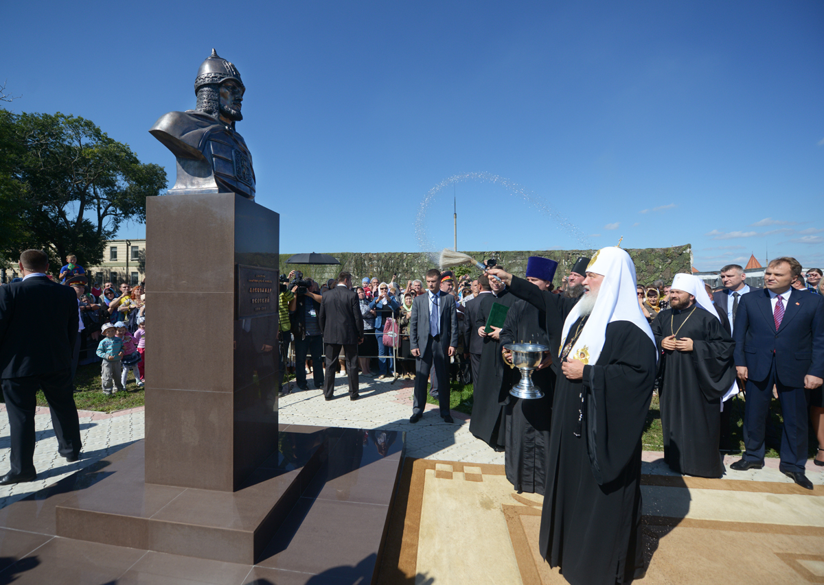 Russian Patriarch Kirill Visits Moldova, Breakaway Transdniester