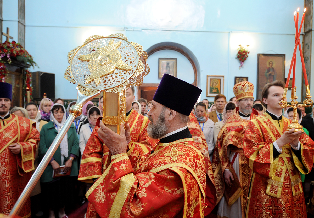 Vizita Patriarhului în China. Dumnezeiasca liturghie în biserica „Acoperământul Maicii Domnului” în Harbin