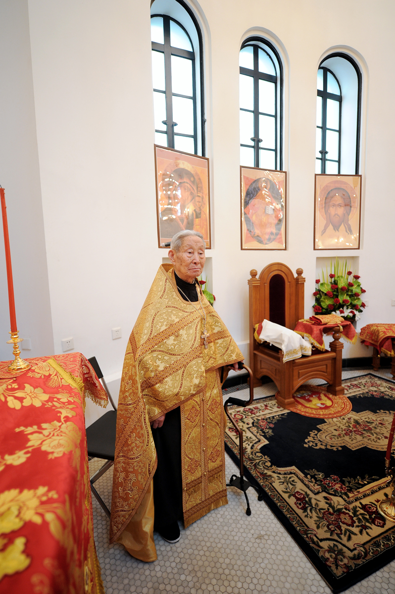 Патриарший визит в Китай. Литургия в здании бывшего собора в честь иконы Божией Матери «Споручница грешных» в Шанхае