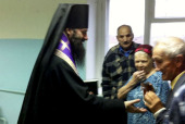 Более 300 престарелых и инвалидов причастили священнослужители Орской епархии в Международный день пожилых людей