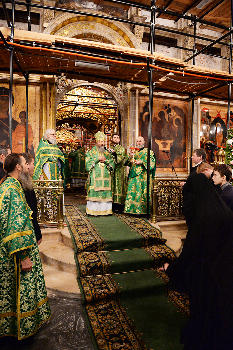 Slujirea Patriarhului șa lavra „Sfânta Treime” a sfântuluui Serghie de ziua pomenirii cuviosului Serghie de Radonej