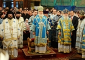 De sărbătoarea icoanei Maicii Domnului de la Kazani Întâistătătorul Bisericii Ruse a oficiat Liturghia la catedrala “Adormirea Maicii Domnului” în Kremlin, or. Moscova