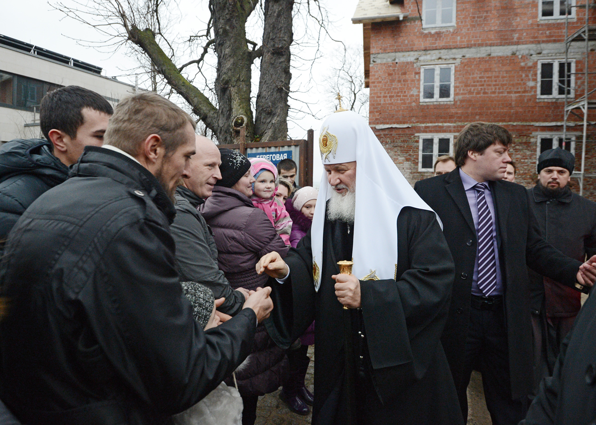 Патриарший визит в Калининградскую епархию. Посещение строящегося православного молодежного центра в пос. Янтарный