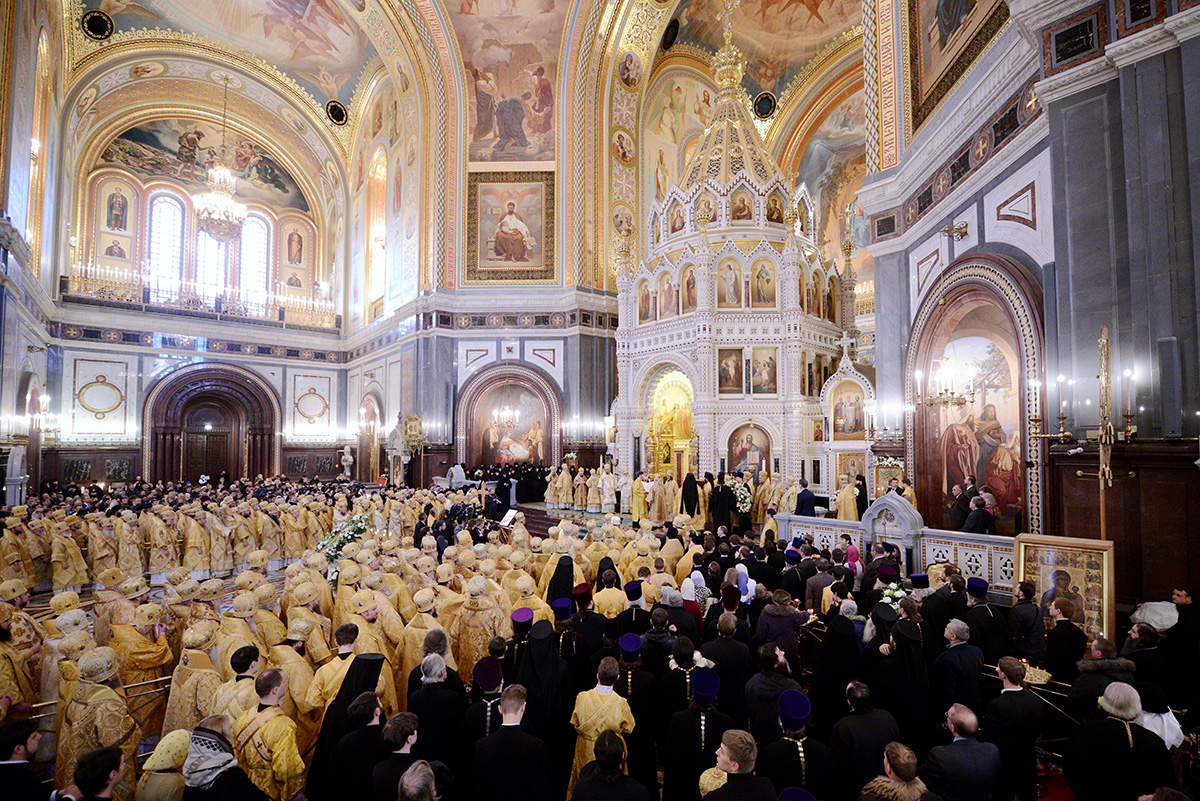 Божественная литургия в Храме Христа Спасителя в четвертую годовщину интронизации Святейшего Патриарха Кирилла