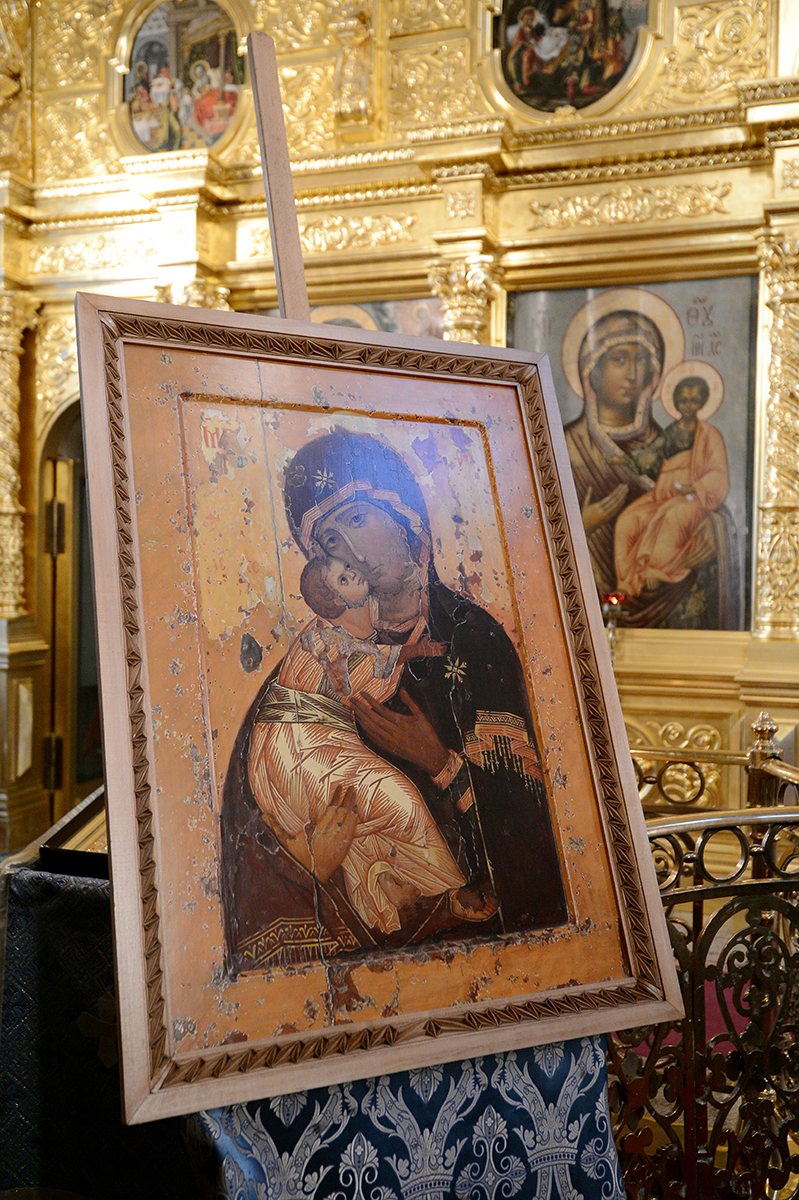 Освячення точного списку Володимирської ікони Божої Матері для храму у Вишгороді біля Києва