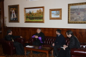 Președintele Departamentului pentru relații externe bisericești s-a întâlnit cu ordinariul armenilor catolici din Europa de Est