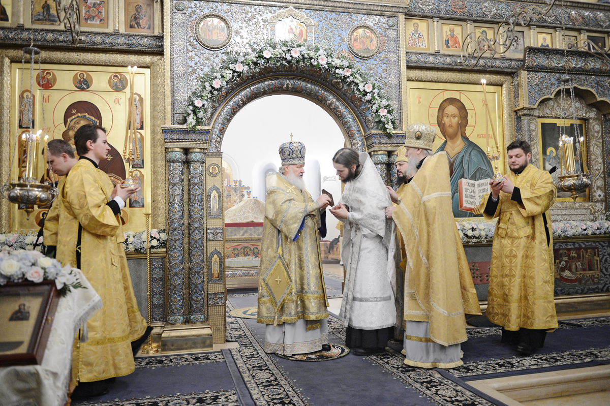 Патриаршее служение в Зачатьевском монастыре в день престольного праздника обители