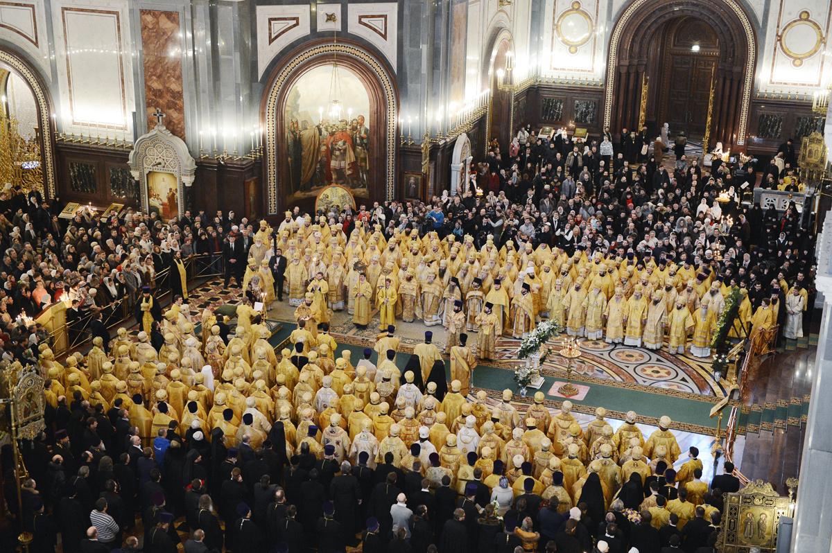 Dumnezeiasca liturghie oficiată la cea de a cincea aniversare de la întronizarea Preafericitului Patriarh Chiril, la catedrala „Hristos Mântuitorul”