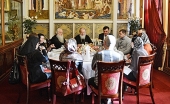 Святейший Патриарх Кирилл встретился с родственниками сотрудников полиции и железнодорожников, погибших при попытке предотвращения теракта на вокзале Волгограда