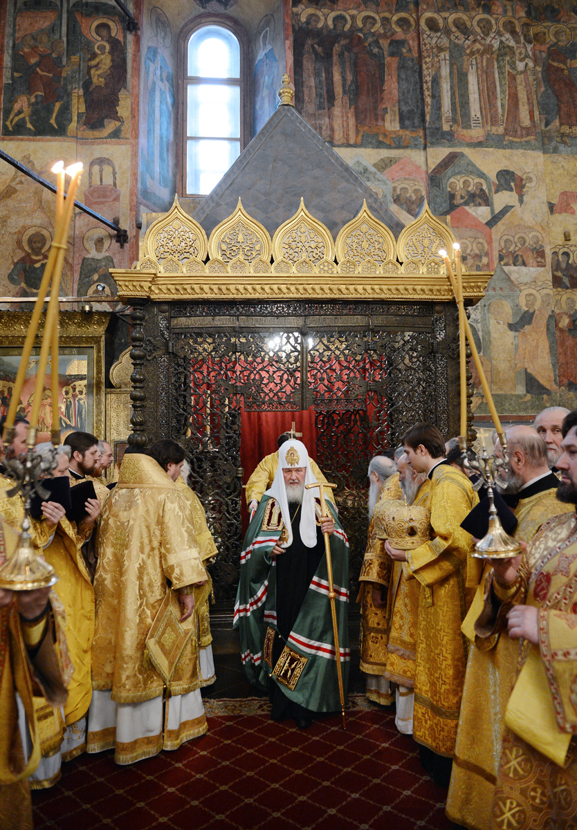 Slujirea Patriarhului în Duminica iertării la catedrala „Adormirea Maicii Domnului” în Kremlin