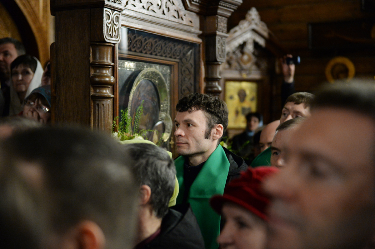Патриарший визит в Санкт-Петербургскую митрополию. Молебен в Казанском храме в Вырице
