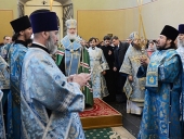 Предстоятель Русской Церкви совершил молебен у мощей святителя Тихона, Патриарха Всероссийского, в Донском монастыре