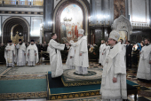 В Рождественский сочельник Предстоятель Русской Церкви совершил Божественную литургию в Храме Христа Спасителя