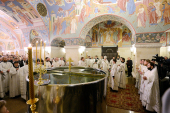 În Ajunul Botezului Domnului Preafericitul Patriarh Chiril a oficiat Liturghia şi cinul sfinţirii mari a apei la catedrala „Hristos Mântuitorul”