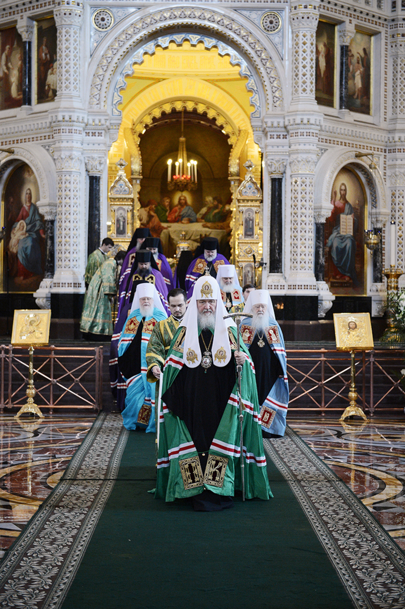 Slujirea Patriarhului de sărbătoarea Intrarea Domnului în Ierusalim la catedrala „Hristos Mântuitorul”. Hirotonia arhimandritului Ignatii (Buzin) în treapta de episcop de Armavir și Labinsk