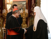 Святейший Патриарх Кирилл встретился с архиепископом Неаполитанским кардиналом Крещенцио Сепе