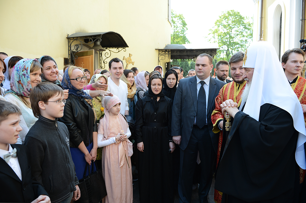 Патриаршее служение в 15-ю годовщину канонизации блаженной Матроны Московской в Покровском монастыре г. Москвы
