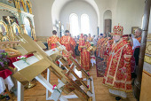 Митрополит Рижский и всея Латвии Александр совершил освящение крестов для строящегося храма в Иецаве