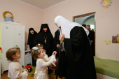 Întâistătătorul Bisericii Ruse a vizitat gimnaziul ortodox şi orfelinatul „Otrada” de pe lângă mănăstirea de maici „Sfântul ierarh Nicolae” de pe Ceornyi ostrog din oraşul Maloiaroslavets