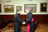 Președintele Departamentului pentru relații externe bisericești s-a întâlnit cu nunțiul apostolic din Rusia