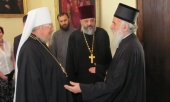 O delegație a Mitropoliei de Krasnoiarsk a vizitat Biserica Ortodoxă Sârbă