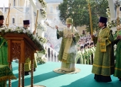 În ajunul zilei de pomenire a cuviosului Serghie Preafericitul Patriarh Chiril a oficiat privegherea în lavra „Sfânta Treime” a sfântului Serghie